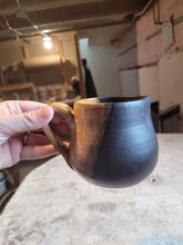 Load image into Gallery viewer, Wheel throwing class 8 WEEKS // Cours de tournage 8 SEMAINES