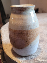 Load image into Gallery viewer, Wheel throwing class 8 WEEKS // Cours de tournage 8 SEMAINES