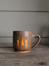 Charger l'image dans la galerie, #61 Carrot Mug - Pink Inside
