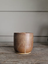 Charger l'image dans la galerie, #61 Carrot Mug - Pink Inside
