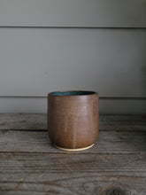 Charger l'image dans la galerie, #13 Carrot Mug - Green Inside
