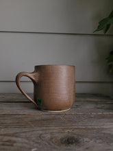 Charger l'image dans la galerie, #67 **SECONDS ITEM** Carrot Mug - Pink Inside
