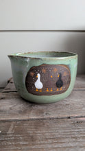 Charger l'image dans la galerie, #24 Small Duck Mixing Bowl
