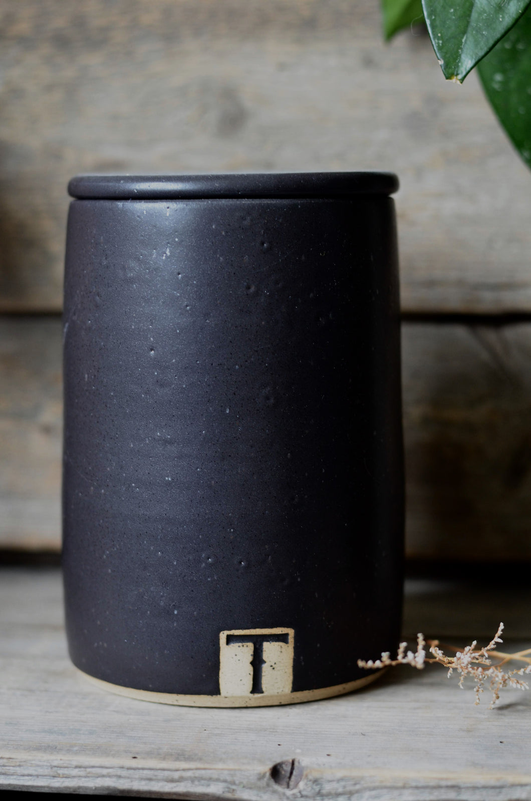 * PRE-ORDER * Leaven Crock - BLACK