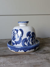 Charger l&#39;image dans la galerie, Blue Roses Butter Dish
