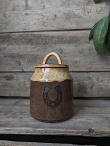 Horseshoe Jar