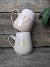 Charger l&#39;image dans la galerie, Pink Horseshoe Mug
